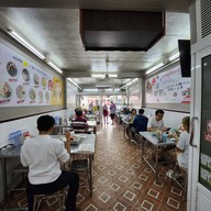 บรรยากาศ ขาหมูฮ่องเต้เฮียซ้ง ร้านดังในโซเชีี่ยล สาธุประดิษฐ์ กรุงเทพ
