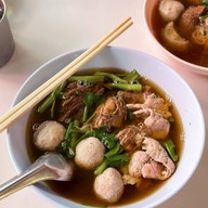 เมนูของร้าน เนื้อตุ๋นนางเลิ้ง ซอยนครสวรรค์ 2