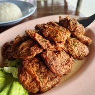 ร้านอาหารเตยใหญ่