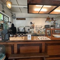 Us Cafe&Friends Suphanburi