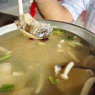 ร้านอาหารเตยใหญ่