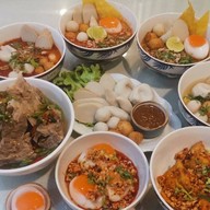 ก๋วยเตี๋ยวต้มยำไข่พระอาทิตย์ ราชปรารภ•