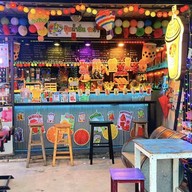 พี่ปุ้มผลไม้สดปั่น🍓🥝🍉🍋🍊🍏🥕🥥🥑 ข้างซีเจทางลงทะเล