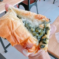 ⭐️🥛เฮียอุ่นนม นมสด ขนมปังปิ้งอร่อย👍  นมสดเกล็ดหิมะ ปังเย็น ปังไอติม ชิโอะปัง ครอฟเฟิล ชีสเค้ก ทีรามิสุ โรลเค้กครีมสด ถนนหอการค้าไทย