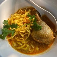 เมนูของร้าน ข้าวซอยนิมมาน