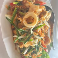 กลางเลซีฟู้ด