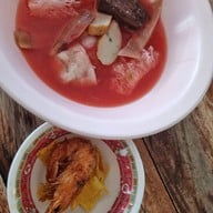 เพชรเลิศ เย็นตาโฟหมึกยัดไส้ สาขาบ้านสวนซอย9