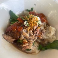 บะหมี่แป๊ะสุน