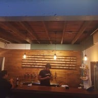 บรรยากาศ Eight Days A Week Homebar Eight Days A Week Homebar