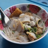 นำชัย เกี๊ยวปลา