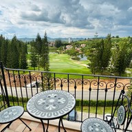 Castello Della Valle by Toscana Valley