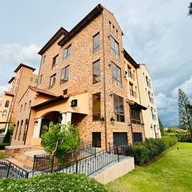 Castello Della Valle by Toscana Valley