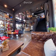 บรรยากาศ Benzol Cafe