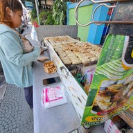 บรรยากาศ กล้วยปิ้ง หน้าดรุณศึกษา