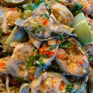 ครัวอุษา ข้าวแกงพื้นบ้าน