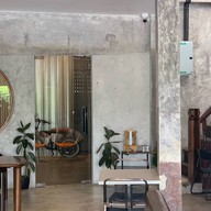 Her studio ร้อยเอ็ด