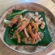 กะเพรา น่ากินโนะ Nakinno บางแสนโทชิน