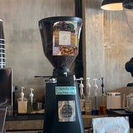 Her studio ร้อยเอ็ด