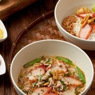 ก๋วยเตี๋ยวสุโขทัยแม่บุญรอด เอกมัย