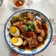 ขาหมูทองพรรณ ถนนประชาอุทิศ
