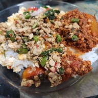 เมนูของร้าน ข้าวแกงแม่จำเริญเตาปูนซอย4 สาขาแรก
