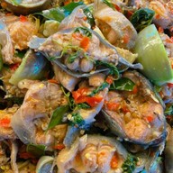 ครัวอุษา ข้าวแกงพื้นบ้าน