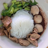 ป.ประทีป ก๋วยเตี๋ยวเรือ พระพุทธบาท