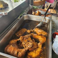 ยินดีข้าวมันไก่โกด๋ง