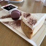Bake Phuket เชิงทะเล