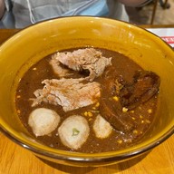 ก๋วยเตี๋ยวเรือทองสยาม รัชดา