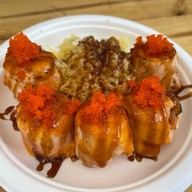 Super salmon take away อ่าวอุดม