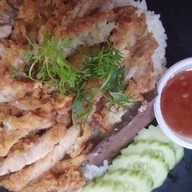 ข้าวมันไก่พอเพียงขวัญ  ท่าล้อ-แสงดาว ท่าล้อ-แสงดาว
