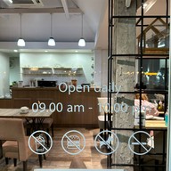 Rogu Roti at Jing Jai Village 
โรกุ โรตี สาขา จริงใจวิลเลท โรกุ โรตี สาขา จริงใจวิลเลท