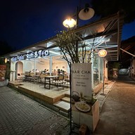 Rogu Roti at Jing Jai Village 
โรกุ โรตี สาขา จริงใจวิลเลท โรกุ โรตี สาขา จริงใจวิลเลท