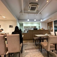 Rogu Roti at Jing Jai Village 
โรกุ โรตี สาขา จริงใจวิลเลท โรกุ โรตี สาขา จริงใจวิลเลท