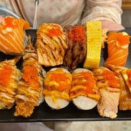 ข้าวปั้น ซูชิเฮ้าส์ (หน้าศาล) ข้าวปั้น ซูชิเฮ้าส์ (หน้าศาล)