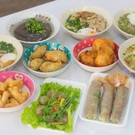 ข้าวเปียกเส้นอิ่มอร่อย by ป้าเตี้ย (3 แยกมูลนิธิมุกดาหาร เจ้าเก่า)