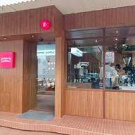 หน้าร้าน General coffee