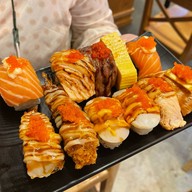 ข้าวปั้น ซูชิเฮ้าส์ (หน้าศาล) ข้าวปั้น ซูชิเฮ้าส์ (หน้าศาล)