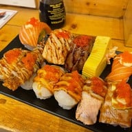 ข้าวปั้น ซูชิเฮ้าส์ (หน้าศาล) ข้าวปั้น ซูชิเฮ้าส์ (หน้าศาล)