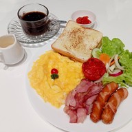 เมนูของร้าน ยักษ์ใหญ่ไข่ข้น กรูเมท์ มาร์เก็ต สถานนีรถไฟใต้ดิน ลาดพร้าว