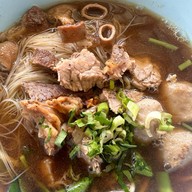 เตี๋ยวเรือเนื้อหอม by สี่บ่าว(ต้นตำรับ)ฮาลาล ตรงข้ามลานจอดรถบิ๊กซีคลองแห