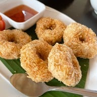 บ้านดอกจันทน์ริมน้ำ