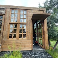 Yellow Stone Bar & Grill