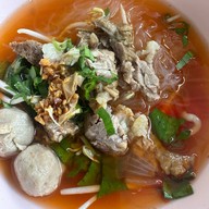 เตี๋ยวเรือเนื้อหอม by สี่บ่าว(ต้นตำรับ)ฮาลาล ตรงข้ามลานจอดรถบิ๊กซีคลองแห