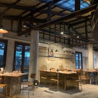 Lobster Main Kitchen พร้อมพงษ์