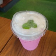 อิงธาร คาเฟ่