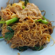 ราดหน้ายอดผักเอ็มไพร์ เจ้าเก่าถนนจันทน์ ถนนจันทน์ ซอยจันทน์ 23/2