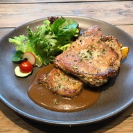 Yellow Stone Bar & Grill