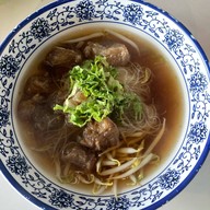 ก๋วยเตี๋ยวเนื้อวัว ซา หลัก เก้า ถนนพระเทพ